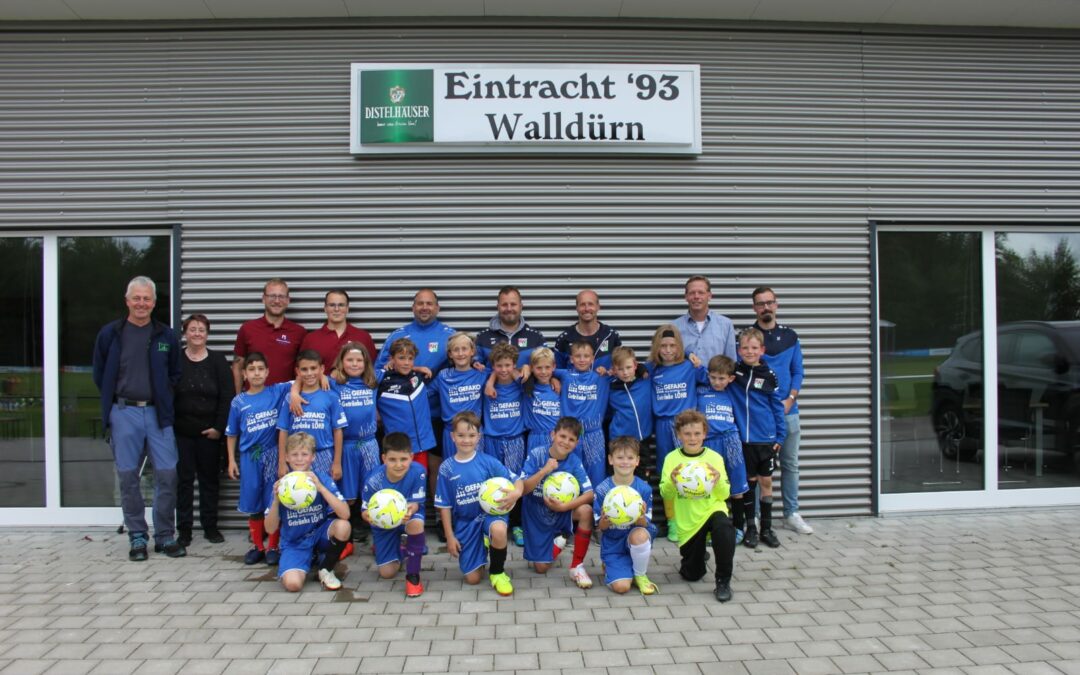 Neue Trikots für die F-Jugend