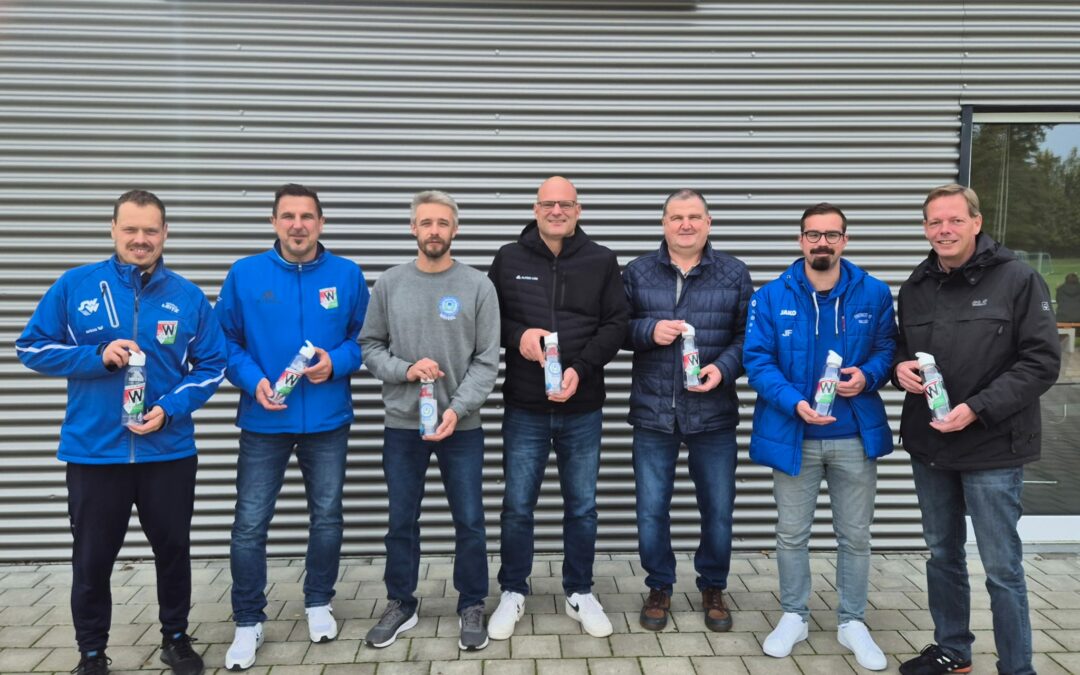 Trinkflaschen für alle Spieler der Eintracht ’93 Walldürn